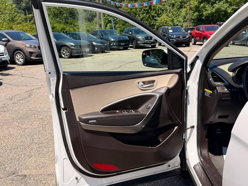 Used 2018 Hyundai Santa Fe Sport FWD image 16