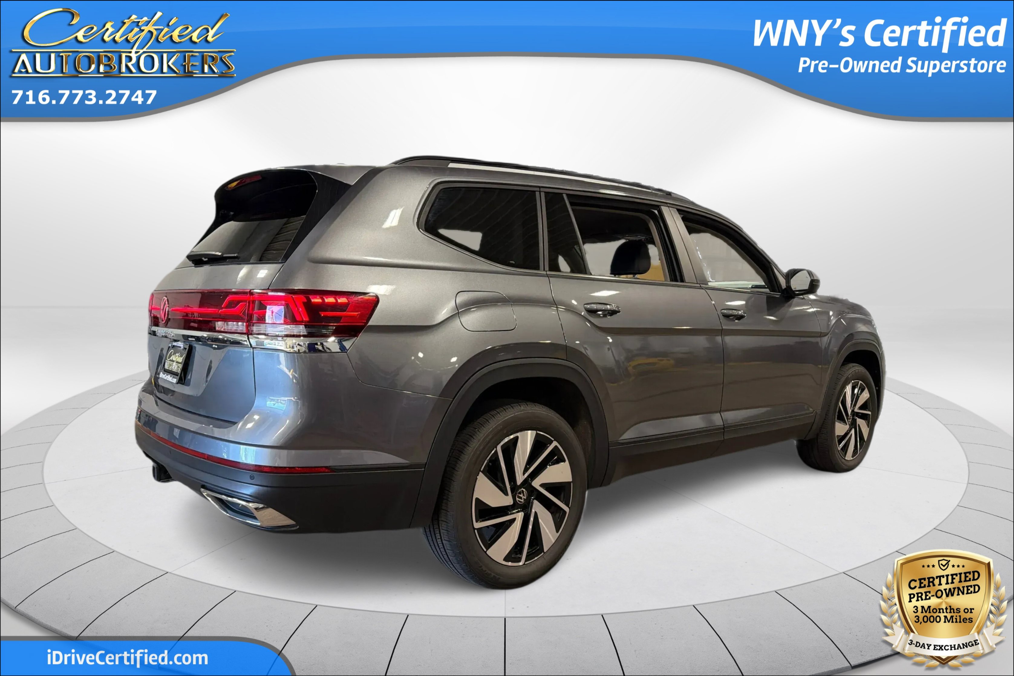 Used 2025 Volkswagen Atlas SE FWD image 6