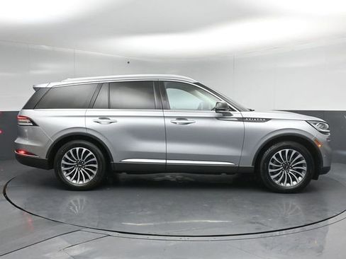 Used 2020 Lincoln Aviator Reserve w/ Equipment Group 201A image 8
