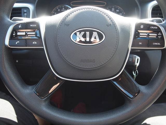 Used 2019 Kia Sorento AWD V6 image 10