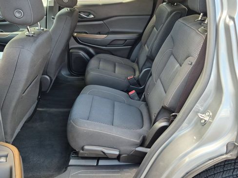 Certified 2023 GMC Acadia SLE w/ Driver Convenience Package FWD image 24