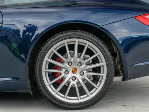 Used 2005 Porsche 911 Carrera RWD image 19