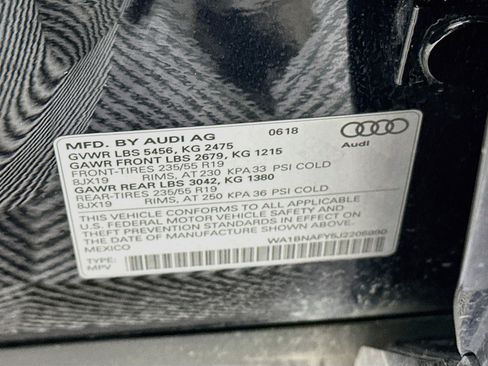 Used 2018 Audi Q5 2.0T Premium Plus w/ Premium Plus Package AWD/4WD image 12