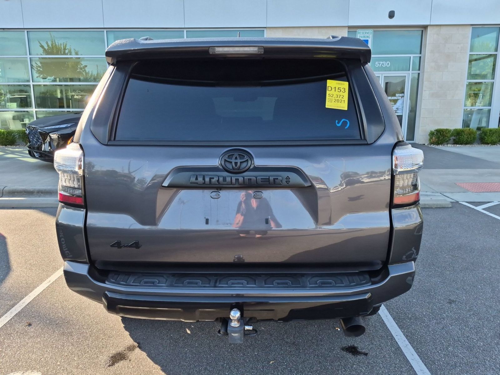 Used 2021 Toyota 4Runner TRD Off-Road Premium w/ Moonroof Package AWD/4WD image 4