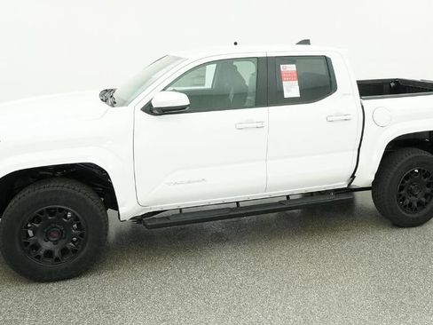 Used 2026 Toyota Tacoma SR5 RWD image 2