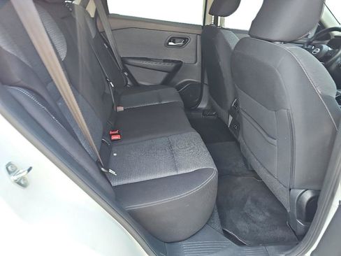 Used 2023 Nissan Rogue SV AWD/4WD image 11