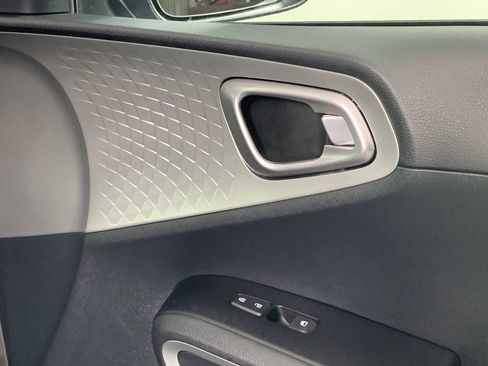 Used 2023 Kia Soul LX w/ Option Group 015 FWD image 39