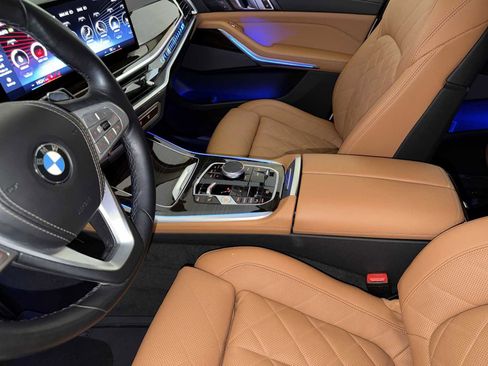 Used 2023 BMW X7 xDrive40i w/ Premium Package image 19