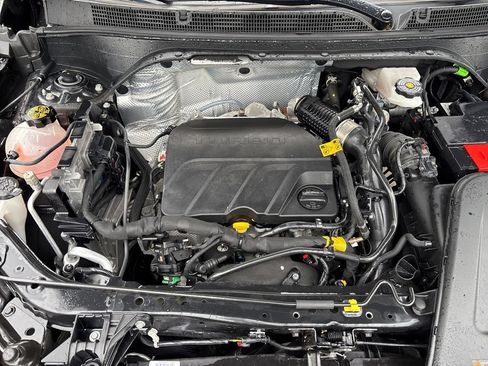 Used 2024 Buick Envista Preferred w/ Convenience II Package FWD image 11