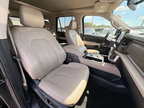 Used 2024 Ford Expedition Limited AWD/4WD image 33