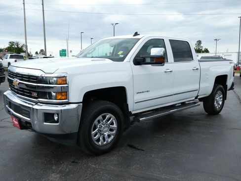 Used 2016 Chevrolet Silverado 2500 LTZ w/ Duramax Plus Package AWD/4WD image 8