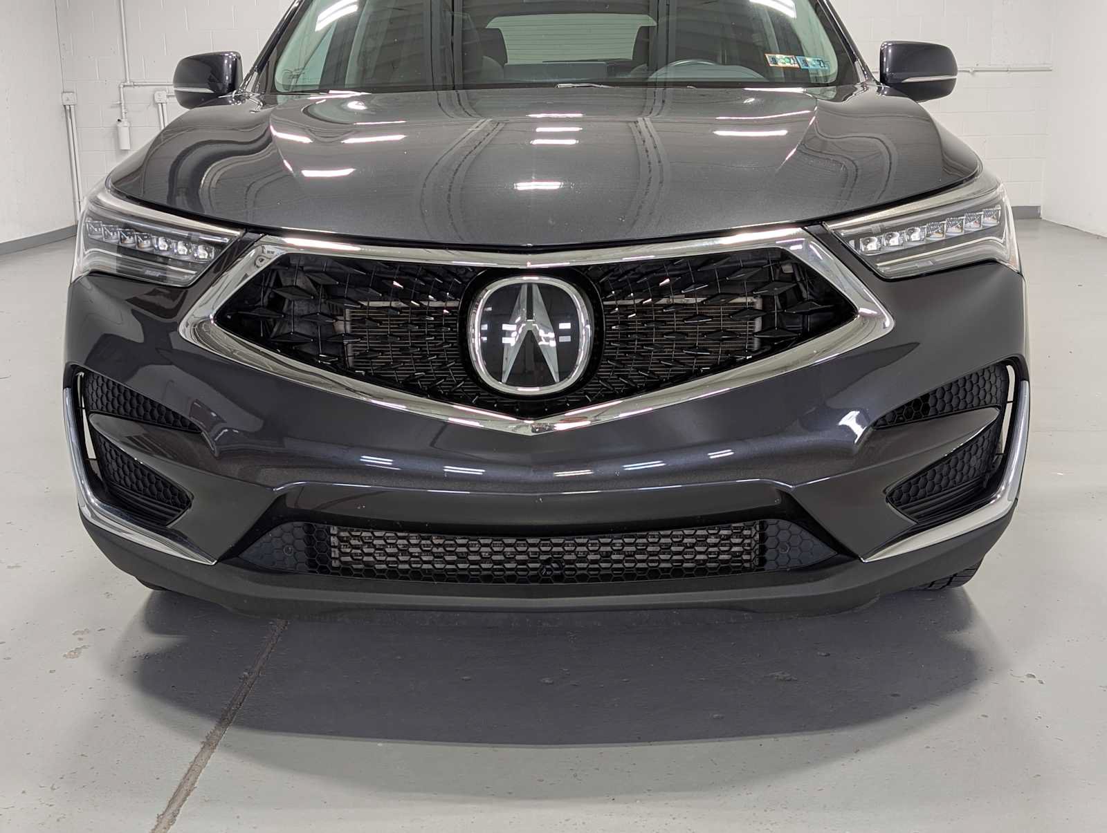 Used 2019 Acura RDX w/ Technology Package AWD/4WD image 2