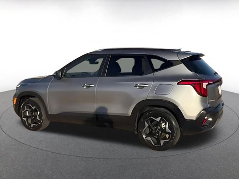 Used 2025 Kia Seltos S image 8