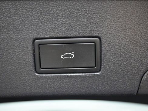 Used 2024 Volkswagen Atlas Cross Sport SEL Premium R-Line image 15