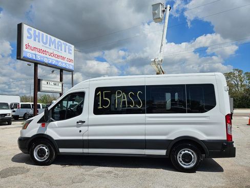 Used 2017 Ford Transit 350 XL image 2