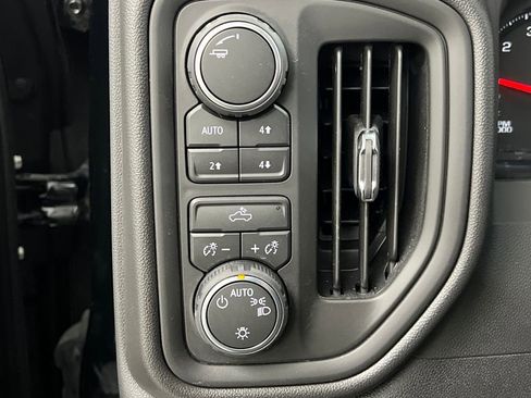 Used 2026 Chevrolet Silverado 1500 Custom Trail Boss w/ LPO, Dark Essentials Package image 38