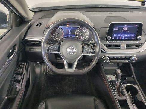 Used 2024 Nissan Altima 2.5 SR image 16
