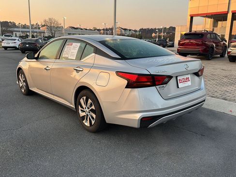 Used 2022 Nissan Altima 2.5 S image 3