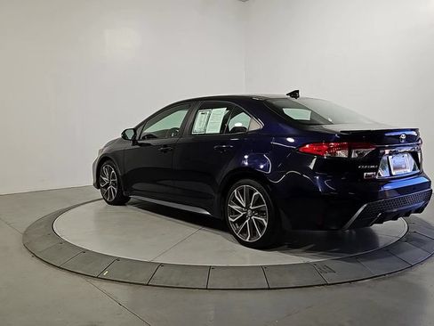 Used 2021 Toyota Corolla SE w/ SE Premium Package FWD image 3
