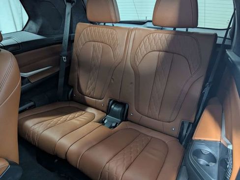 Used 2021 BMW X7 M50i AWD/4WD image 9