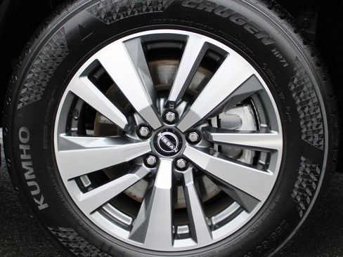 Used 2024 Nissan Pathfinder SL image 10