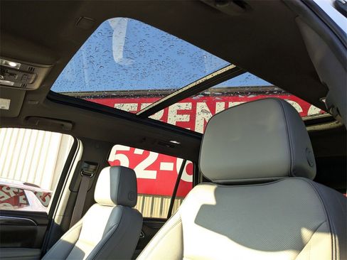 Certified 2023 GMC Yukon SLT w/ SLT Premium Package image 21