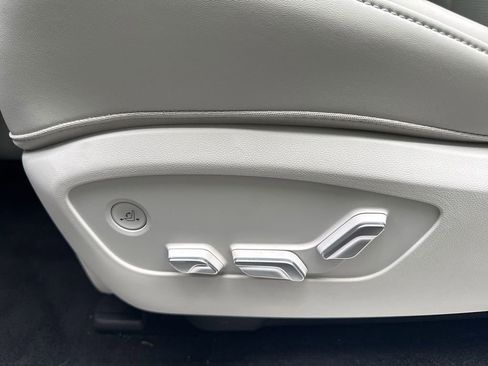 Used 2026 Hyundai Ioniq 9 Calligraphy AWD/4WD image 28