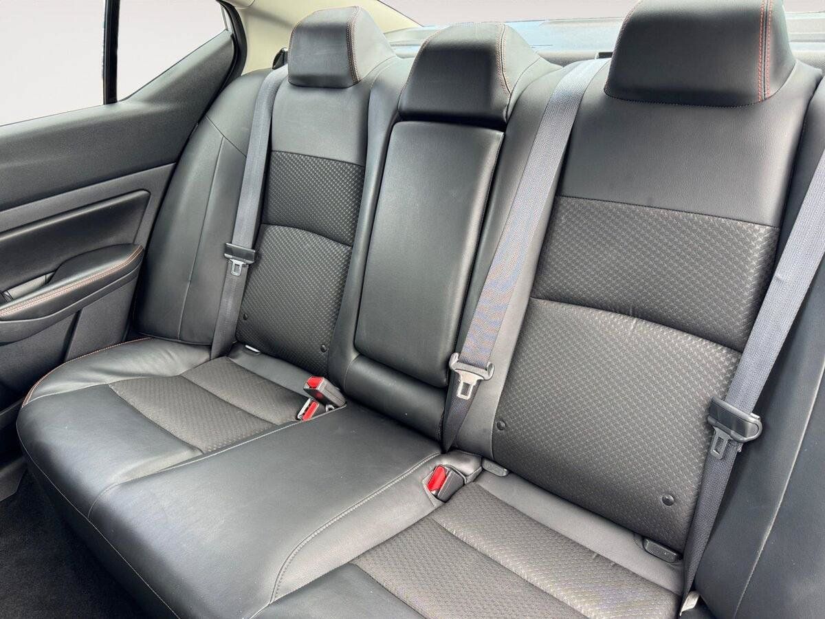 Used 2024 Nissan Altima 2.5 SR FWD image 13