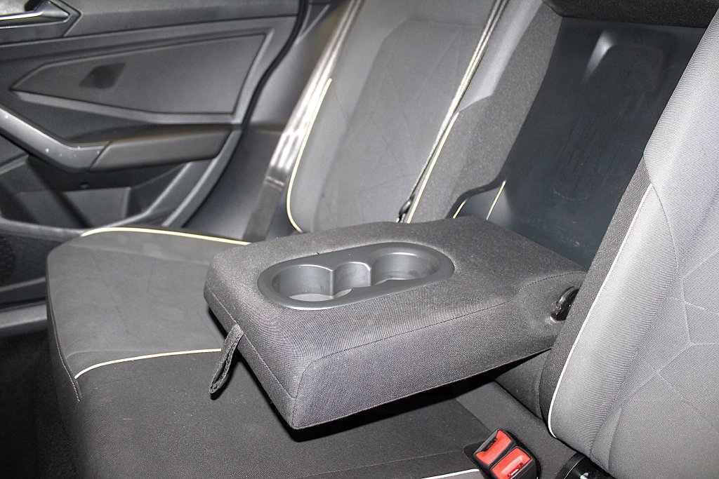 Used 2025 Volkswagen Jetta Sport FWD image 26
