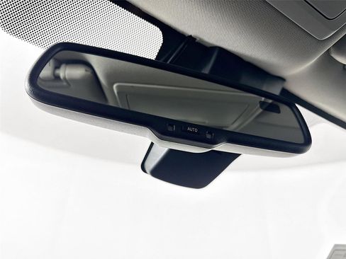 Certified 2022 Toyota Tacoma SR5 image 20