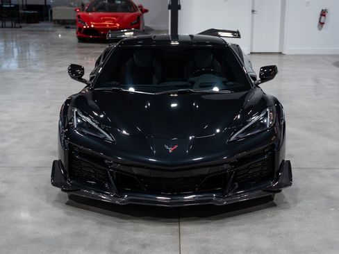 Used 2023 Chevrolet Corvette Z06 image 9