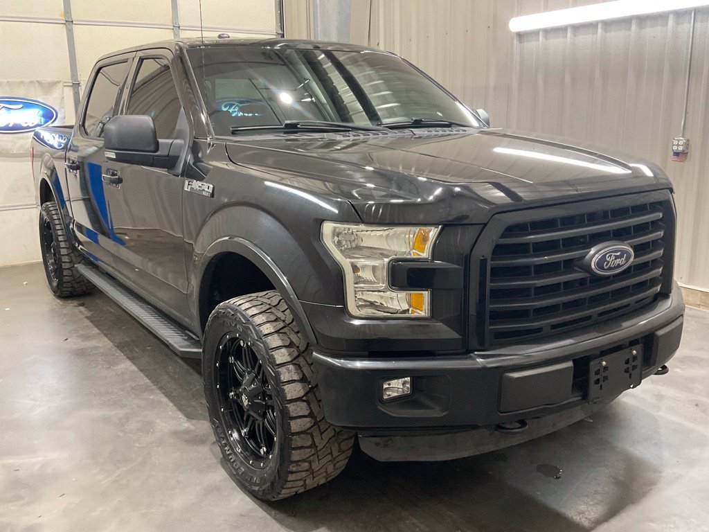 Used 2015 Ford F150 XLT w/ Equipment Group 302A Luxury AWD/4WD image 2