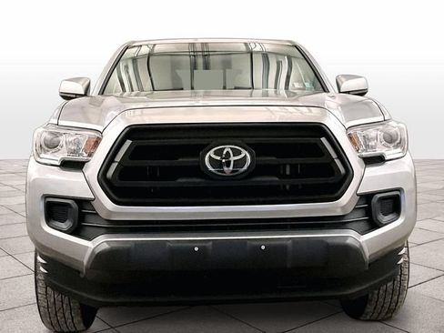 Used 2022 Toyota Tacoma SR AWD/4WD image 3