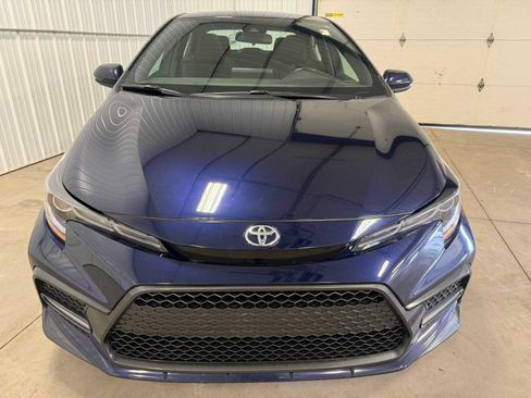 Used 2022 Toyota Corolla SE w/ SE Premium Package FWD image 3