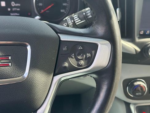 Used 2022 GMC Terrain SLT w/ Infotainment Package II image 19