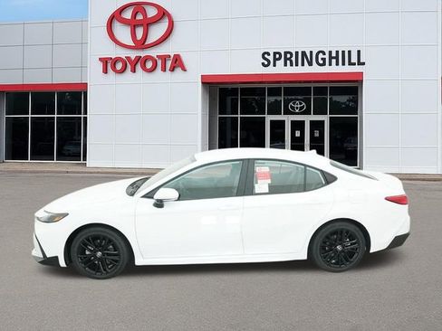 New 2026 Toyota Camry SE image 3