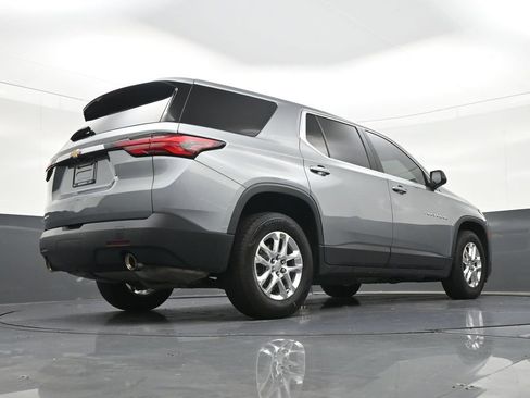 Used 2023 Chevrolet Traverse LS FWD image 28