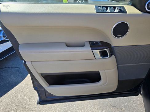 Used 2016 Land Rover Range Rover Sport HSE image 13