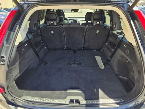 Used 2021 Volvo XC90 T6 Momentum w/ Protection Package Premier AWD/4WD image 14