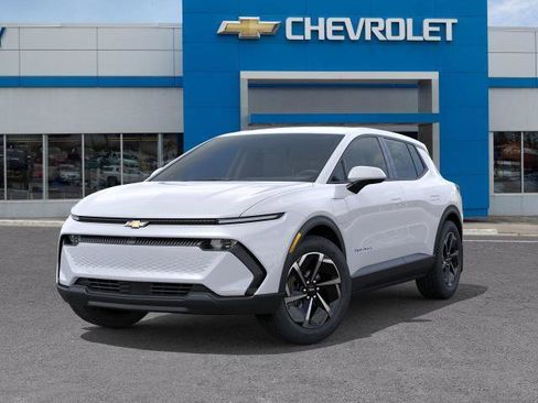 New 2026 Chevrolet Equinox EV LT image 6