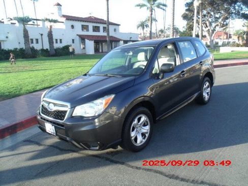 Used 2014 Subaru Forester 2.5i image 1