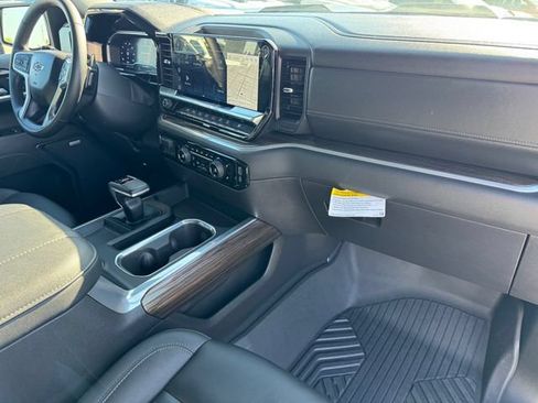 Certified 2025 Chevrolet Silverado 1500 LT Trail Boss w/ LT Trail Boss Premium Package AWD/4WD image 6