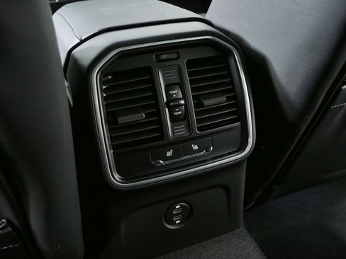 New 2026 Porsche Macan AWD/4WD image 22