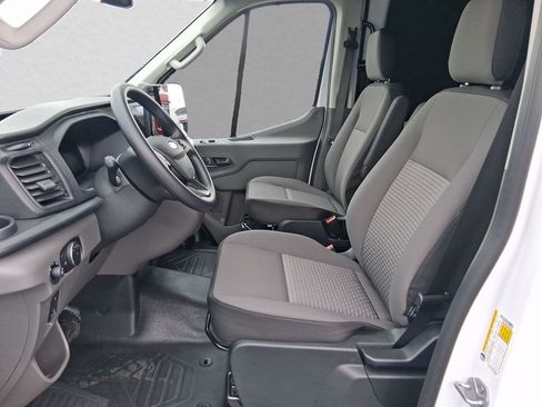 New 2026 Ford Transit 250 148 Medium Roof RWD image 9