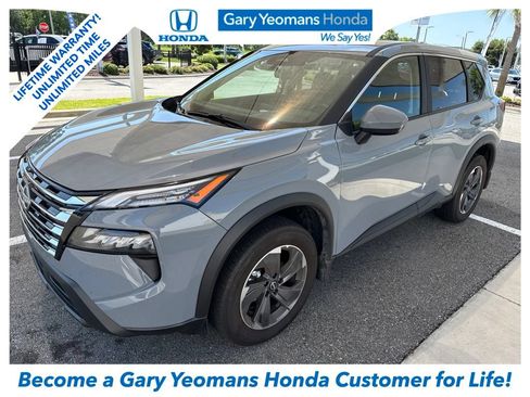 Used 2026 Nissan Rogue SV FWD image 1