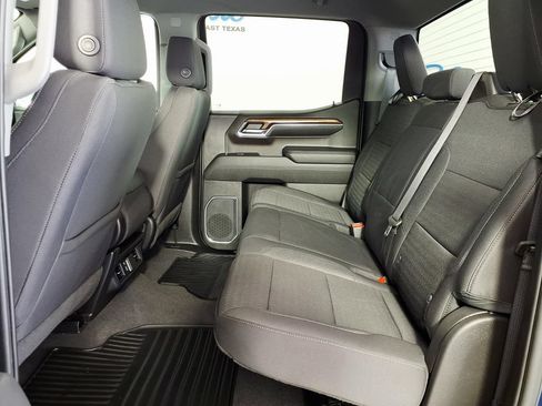 Used 2023 Chevrolet Silverado 1500 LT AWD/4WD image 10