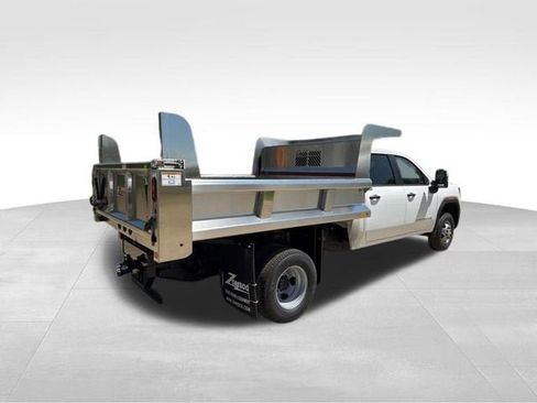 New 2026 GMC Sierra 3500 Pro w/ Convenience Package AWD/4WD image 4