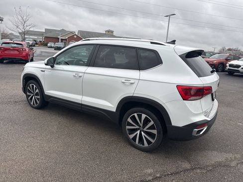 Used 2023 Volkswagen Taos SE image 13