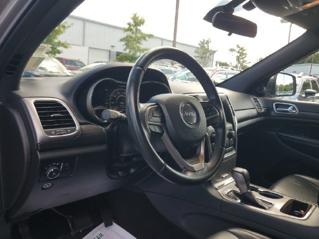 Certified 2020 Jeep Grand Cherokee Laredo RWD image 20