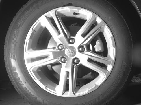 Used 2024 GMC Terrain SLE FWD image 24